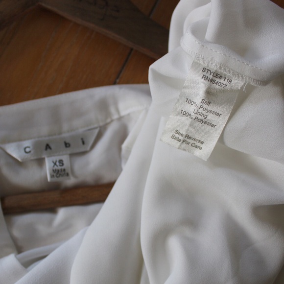 CAbi 118 Allure Sheer Sleeve Blouse Xs Preowned - Picture 9 of 9
